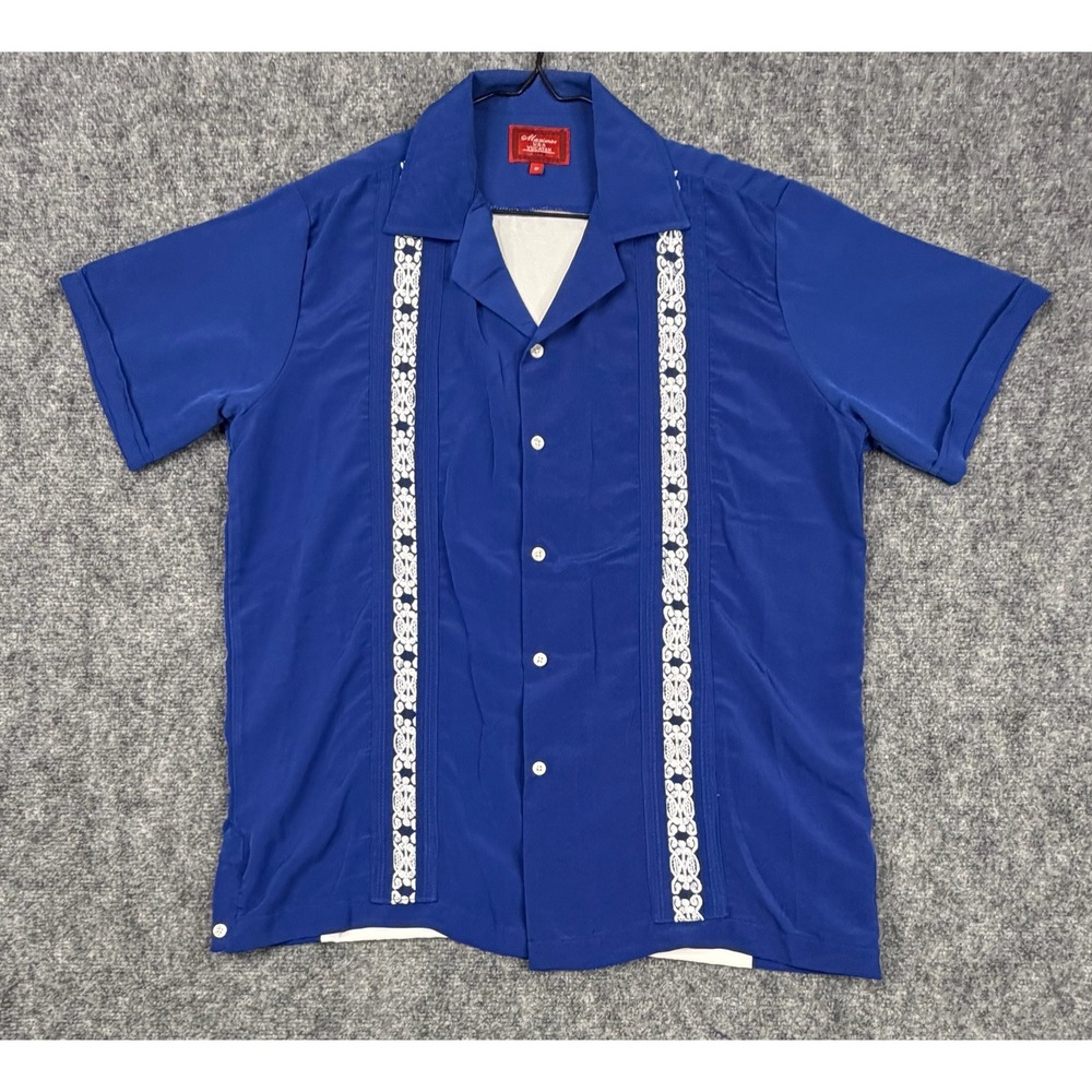 Maximos USA Yucatan Mens Blue Guayabera Embroidered Camp Shirt Medium